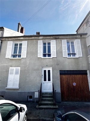 maison-villa à la vente -   77510  VILLENEUVE-SUR-BELLOT, surface 220 m2 vente maison-villa - APR721642